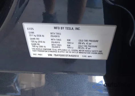 2026 Tesla Model Y Long Range Dual Motor All-Wheel Drive/Long Range Launch Series z USA, uszkodzony, nr VIN 7SAYGDEE0TA450974